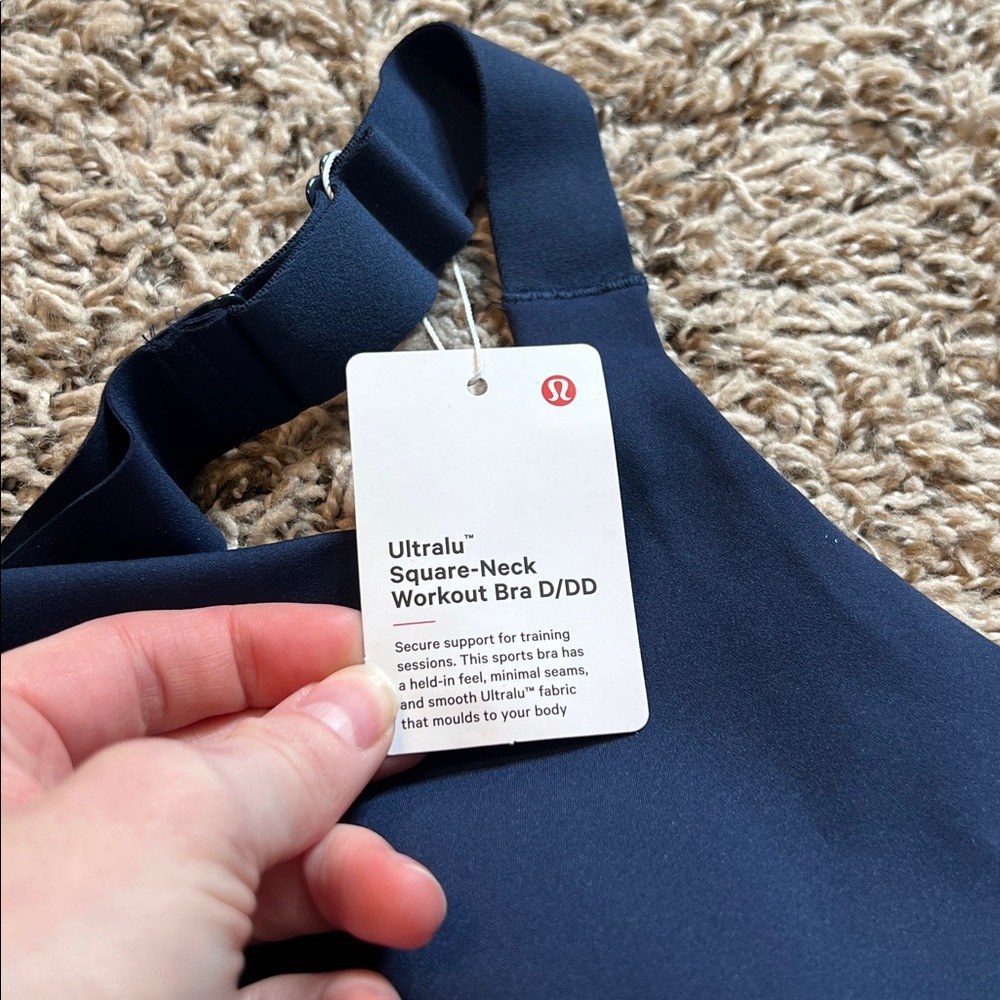 Lululemon Ultralu Square-Neck Workout Bra *medium support, D/DD - Picture 3 of 5